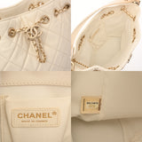 CHANEL シャネル マトラッセ ホワイト レディース ソフトキャビアスキン ショルダーバッグ Bランク 中古 銀蔵