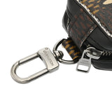 LOUIS VUITTON ルイヴィトン ダミエ ジャイアント エテュイイヤフォン NIGOコラボ ブラウン G10494 ユニセックス ダミエジャイアント その他小物 Bランク 中古 銀蔵