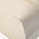 Chloe クロエ ウッディ ミディアムトート ホワイト CHC23USU353Iimage60101 ユニセックス スムースカーフ トートバッグ ABランク 中古 銀蔵