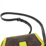 LOUIS VUITTON ルイヴィトン モノグラムマカサー クリストファー ウエアラブルウォレット ネオンイエロー M80793 メンズ モノグラムマカサー ショルダーバッグ ABランク 中古 銀蔵