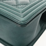 CHANEL シャネル ボーイシャネル チェーンショルダー 25cm グリーン A67086 レディース カーフスキン ショルダーバッグ ABランク 中古 銀蔵