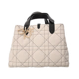 CHRISTIAN DIOR クリスチャンディオール トゥジュール ミディアム ホワイト M28210SUV_M041 レディース カーフ ハンドバッグ Aランク 中古 銀蔵