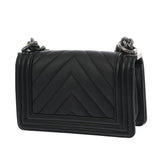 CHANEL シャネル ボーイシャネル Vステッチ チェーンショルダー 20cm ブラック A67085 レディース キャビアスキン ショルダーバッグ ABランク 中古 銀蔵