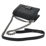 CHANEL シャネル ボーイシャネル Vステッチ チェーンショルダー 20cm ブラック A67085 レディース キャビアスキン ショルダーバッグ ABランク 中古 銀蔵