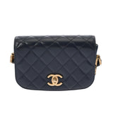 CHANEL シャネル マトラッセ ミニメッセンジャーバッグ ネイビー AS3396 ユニセックス シャイニーカーフスキン メッセンジャーバッグ Aランク 中古 銀蔵