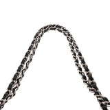 CHANEL シャネル マトラッセ Wフラップ Wチェーンショルダー 25cm ブラック A01112 レディース キャビアスキン ショルダーバッグ ABランク 中古 銀蔵