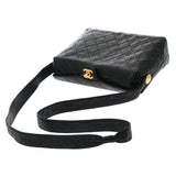 CHANEL シャネル マトラッセ ココマーク金具 ブラック A16178 レディース ラムスキン ショルダーバッグ Bランク 中古 銀蔵