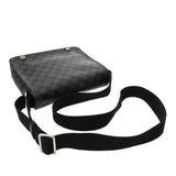 LOUIS VUITTON ルイヴィトン ダミエグラフィット ディストリクト PM NM 黒 グレー N41028 メンズ ダミエキャンバス ショルダーバッグ Aランク 中古 銀蔵