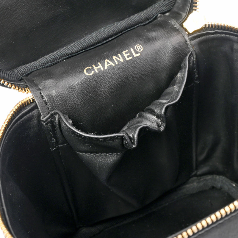 CHANEL シャネル 縦型バニティ 黒 ゴールド金具 - レディース ラムスキン ハンドバッグ Bランク 中古 銀蔵