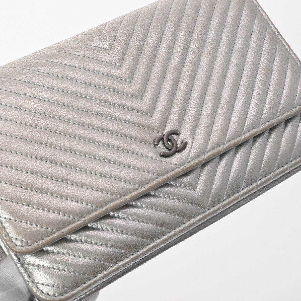 シャネルチェーンウォレット 42988 シルバー レディース