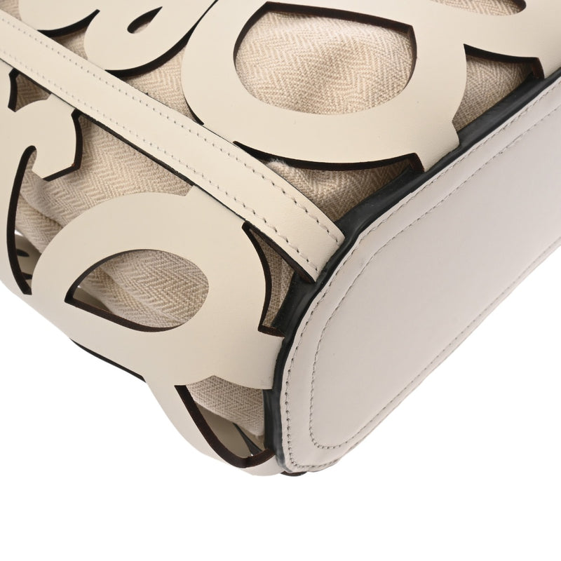 LOEWE ロエベ アナグラム カットアウト トート スモール ホワイト A922Q05X02 レディース カーフ トートバッグ Aランク 中古 銀蔵