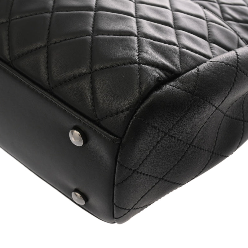 CHANEL シャネル マトラッセ 巾着 黒 レディース ラムスキン