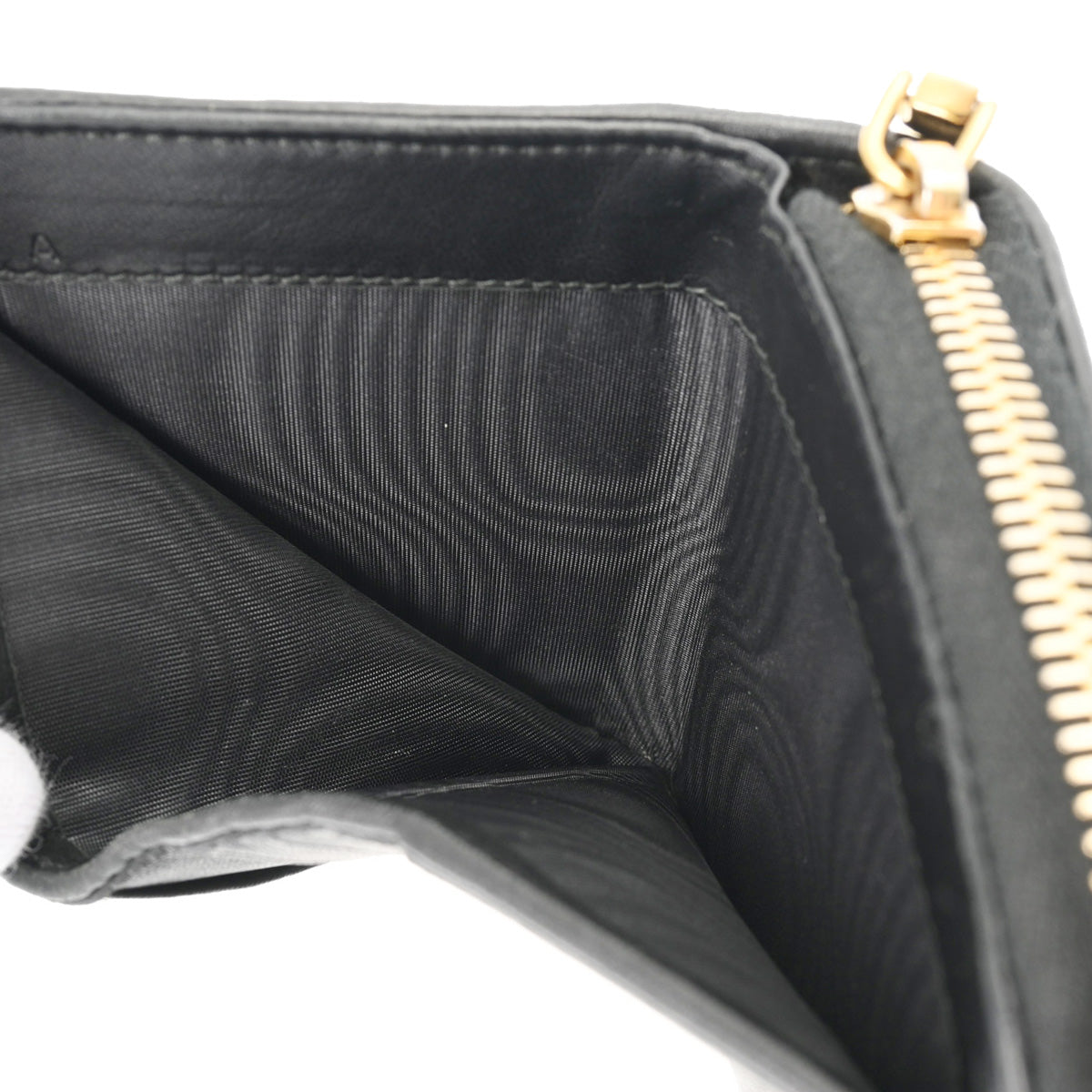 ミュウミュウマテラッセ コンパクトジップ 財布 ブラック GP金具