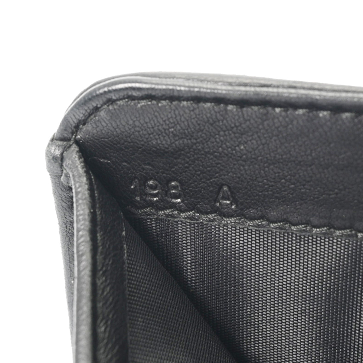 ミュウミュウマテラッセ コンパクトジップ 財布 ブラック GP金具