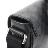 LOUIS VUITTON ルイヴィトン ダミエグラフィット ディストリクトPM NM 黒/グレー N41028 メンズ ダミエグラフィットキャンバス ショルダーバッグ ABランク 中古 銀蔵
