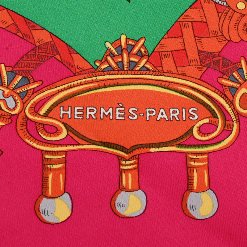 HERMES エルメス カレ 90 TOURNEZ MANEGE メリーゴーラウンド アニマル ピンク/グリーン/オレンジ レディース シルク100％ スカーフ ABランク 中古 銀蔵