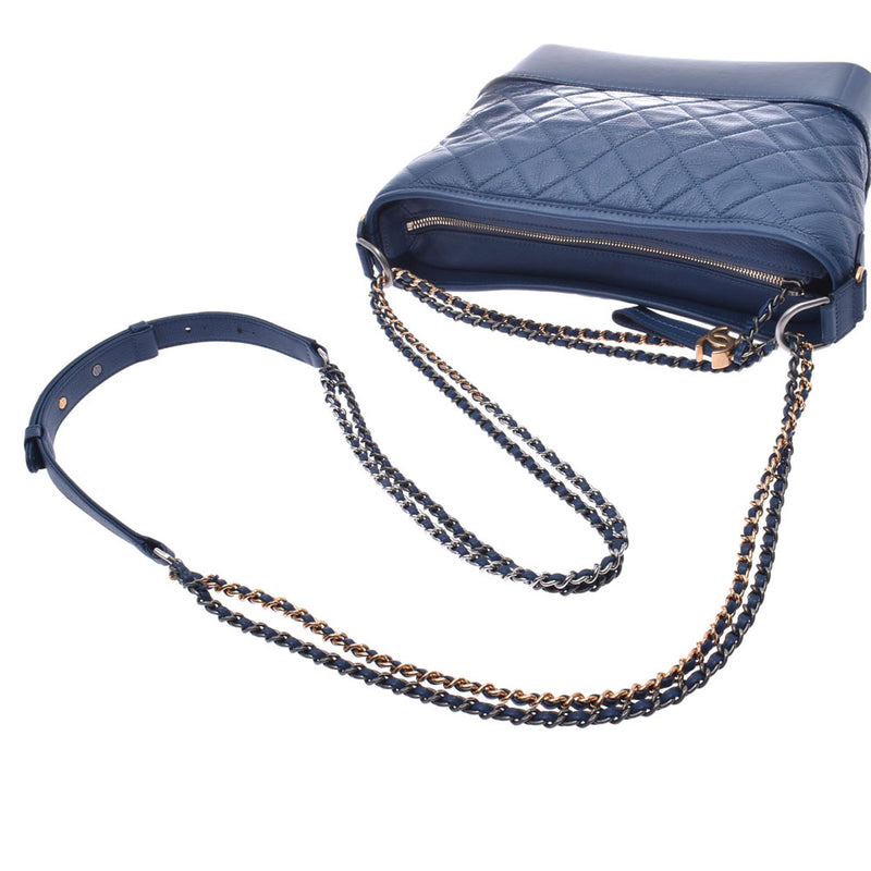 CHANEL Chanel Gabriel do Chanel    Blue Lady's calf enamel shoulder bag    Used