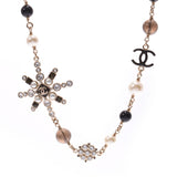 CHANEL Chanel, 19 years black/white, gold with gold, lediers, pearl, pearl, raine, lastine necklace, used.