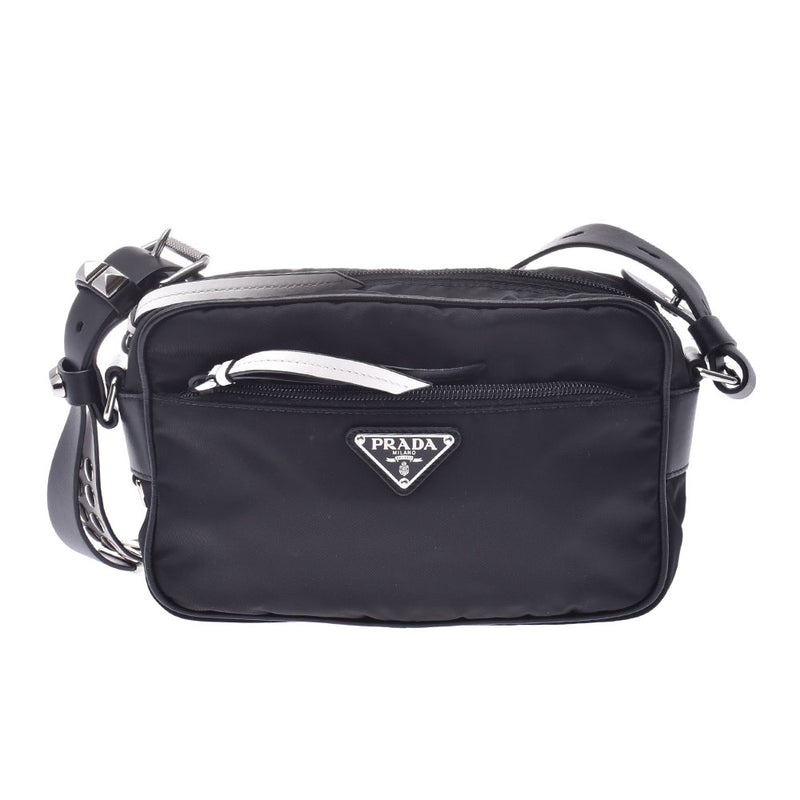 Second hand best sale prada bag