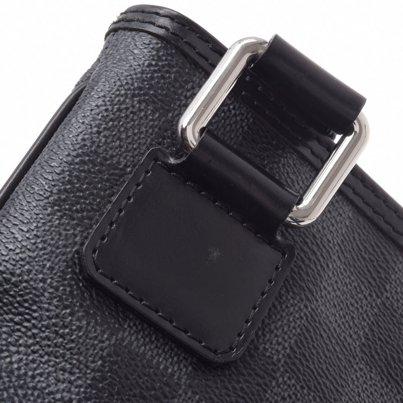 14137 LOUIS VUITTON ルイヴィトングラフィットトマス black / gray system メンズダミエグラフィットキャンバスショルダーバッグ N58028 is used