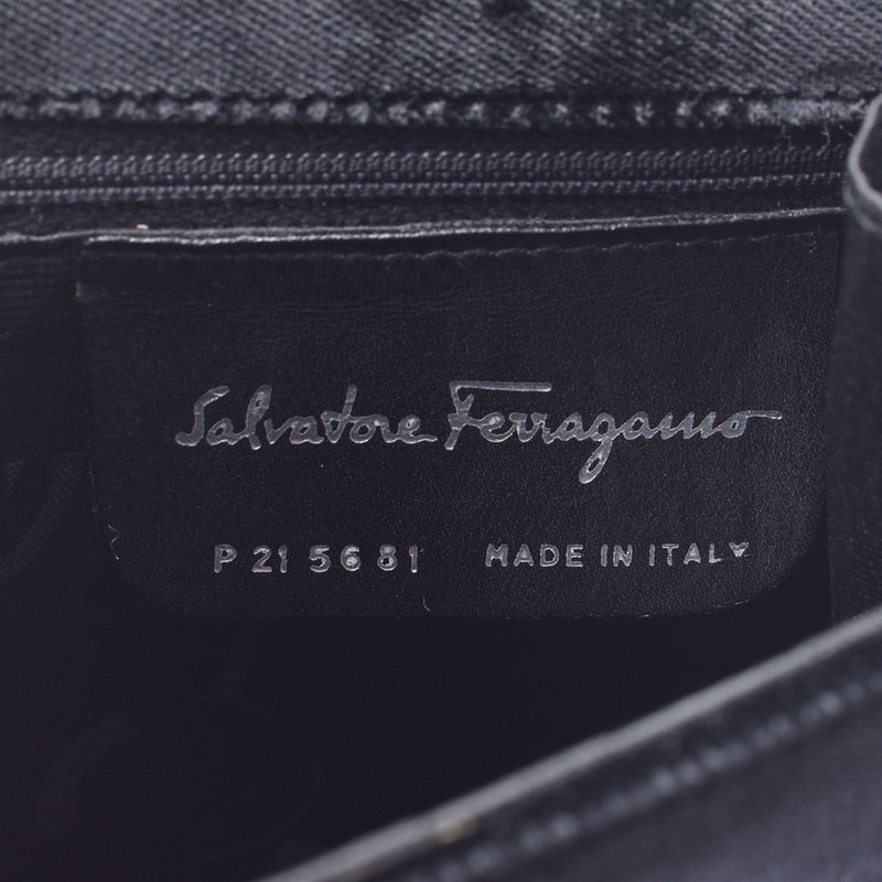 Salvatore Ferragamo フェラガモ 
 黒 レディース ベロア ハンドバッグ
 
 中古