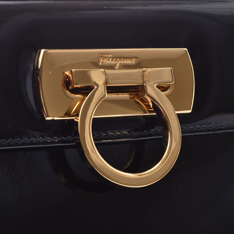 Salvatore Ferragamo フェラガモガンチーニ 2WAY bag black gold metal fittings Lady's enamel handbag B rank used silver storehouse