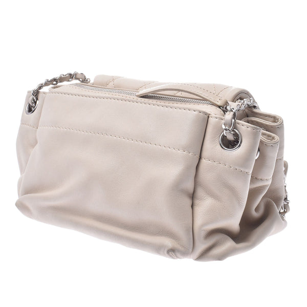CHANEL Ivory Silver Hardware Ladies Calf Semi Shoulder Bag Rank B Used Ginzo