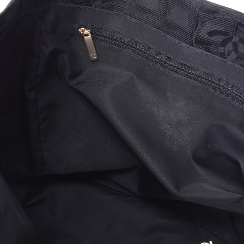 香奈儿香奈儿中性标签线手提包毫米黑色中性尼龙/皮革手提包AB排名使用银