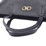 Salvatore Ferragamo Gancio metal fittings black ladies calf tote bag A rank used Ginzo