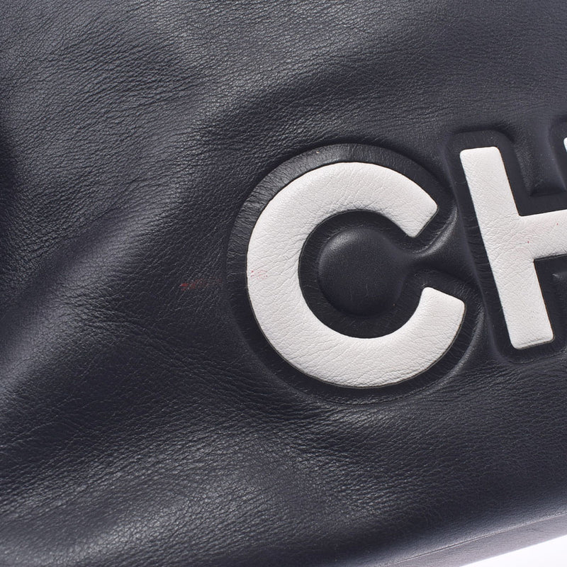 Chanel Chanel Camelia Black / White女性卷曲手提包B等级使用水池