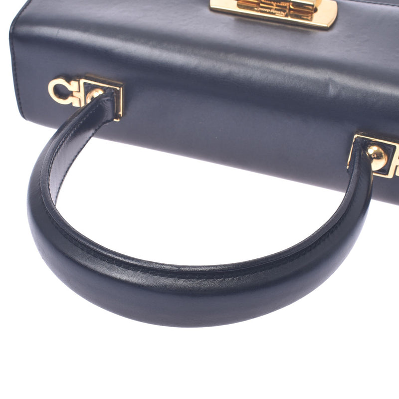 Salvatore Ferragamo Ferragamo Gantini Black Gold Gracket女装卷曲手提包B等级使用Silgrin