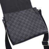 LOUIS VUITTON ルイヴィトン ダミエ グラフィット ディストリクトPM NM 黒 N41028 メンズ ダミエグラフィットキャンバス ショルダーバッグ Aランク 中古 銀蔵