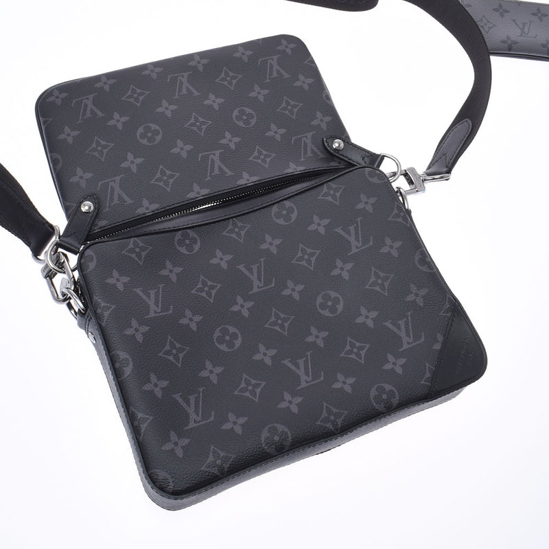 Louis Vuitton Trio Messenger Monogram Eclipse Reverse Gray in