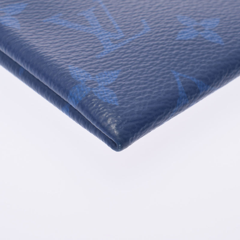 Louis-Vuitton-Monogram-Taiga-Pochette-Discovery-PM-Cobalt-M30278