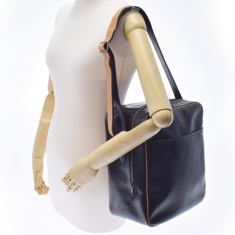 HERMES Hermes Victoria Black Gold Bracket ○ H -engraved (around 1978) Unisex Fealer Shoulder Bag AB Rank Used Ginzo