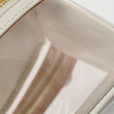 香奈儿香奈儿（Chanel Chanel）水平洗手盆袋白色金色支架女士拉姆皮肤/乙烯基手提包B等级用ginzo