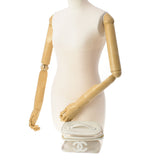 香奈儿香奈儿（Chanel Chanel）水平洗手盆袋白色金色支架女士拉姆皮肤/乙烯基手提包B等级用ginzo