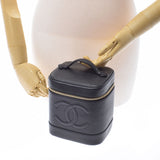 香奈儿香奈儿（Chanel Chanel）垂直洗手盆袋黑色金色支架女士卡维亚斯金（Caviaskin）手提包用ginzo等级