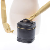 香奈儿香奈儿Pico角色垂直洗手盆黑金支架女士小牛手提包AB级使用Ginzo