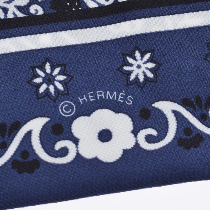 HERMES Hermes Twilly Old Tag Plant Animal Pattern Blue/White Ladies Silk 100 % Scarf AB Rank Used Ginzo