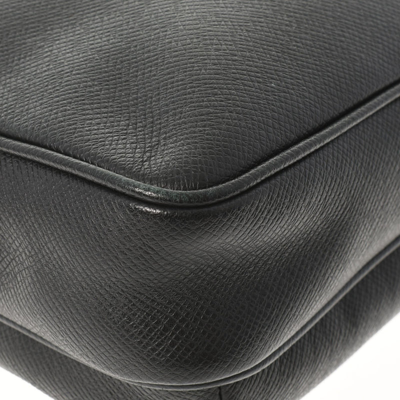 LOUIS VUITTON Louis Vuitton Taiga Outdoor Messenger PM Noir M33435 Men's Leather Shoulder Bag AB Rank Used Ginzo
