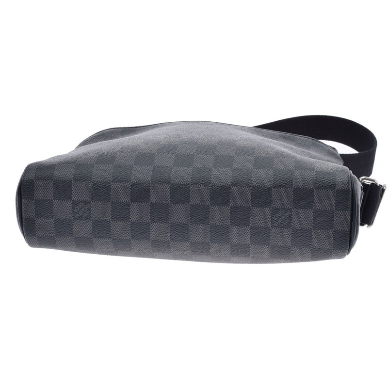 LOUIS VUITTON Louis Vuitton Damier Graphit Daiton PM Black/Gray N41408 Men's Damier Graphit Canvas Shoulder Bag A Rank used Ginzo