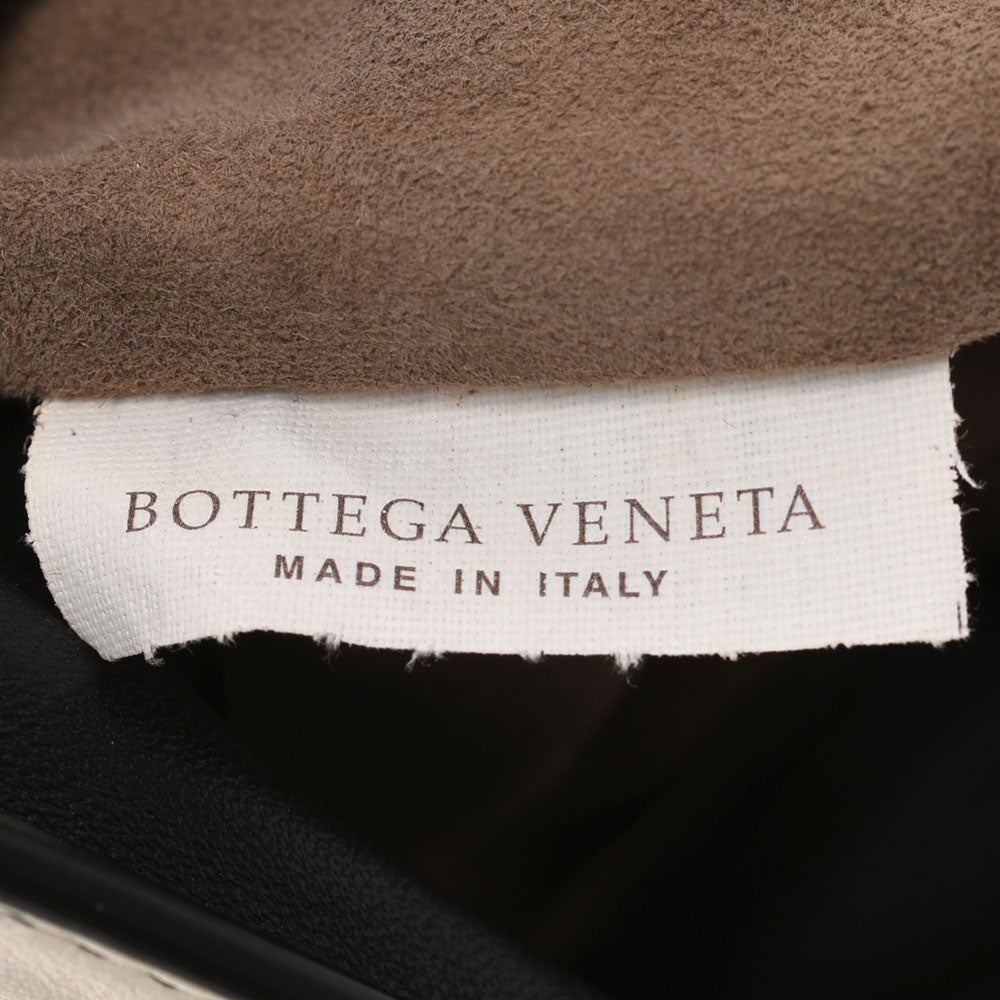 BOTTEGAVENETA ボッテガヴェネタ イントレチャート ショルダーバッグ アイボリー系/黒 レディース カーフ ショルダーバッグ ABランク 中古  人気・おすすめ｜使いやすい・旅行におすすめ 品質保証 全国発送 在庫限り