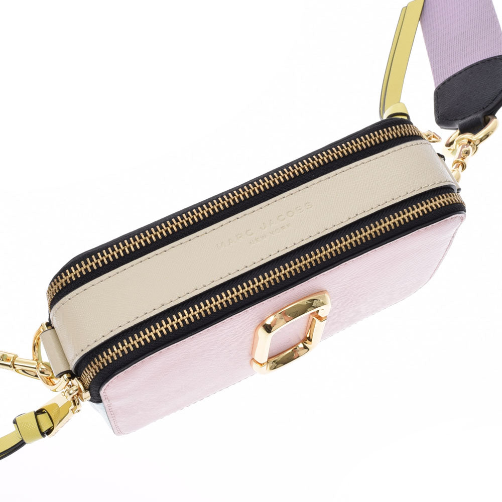 MARC JACOBS 噛みしめれ スナップショット♡美品です