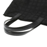 CHANEL シャネル ニュートラベルライン トートMM 黒 レディース ナイロン レザー ハンドバッグ Aランク 中古 銀蔵