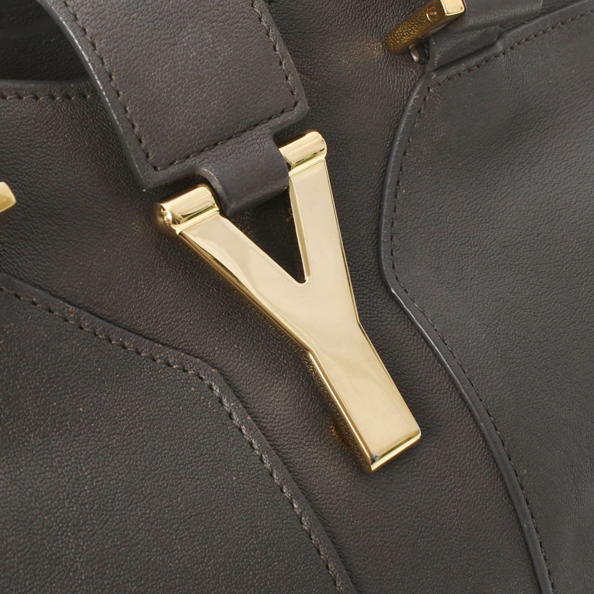 サンローランカバスシック Yライン GP金具 レディース カーフ ハンドバッグ SAINT LAURENT 中古 – 銀蔵オンライン