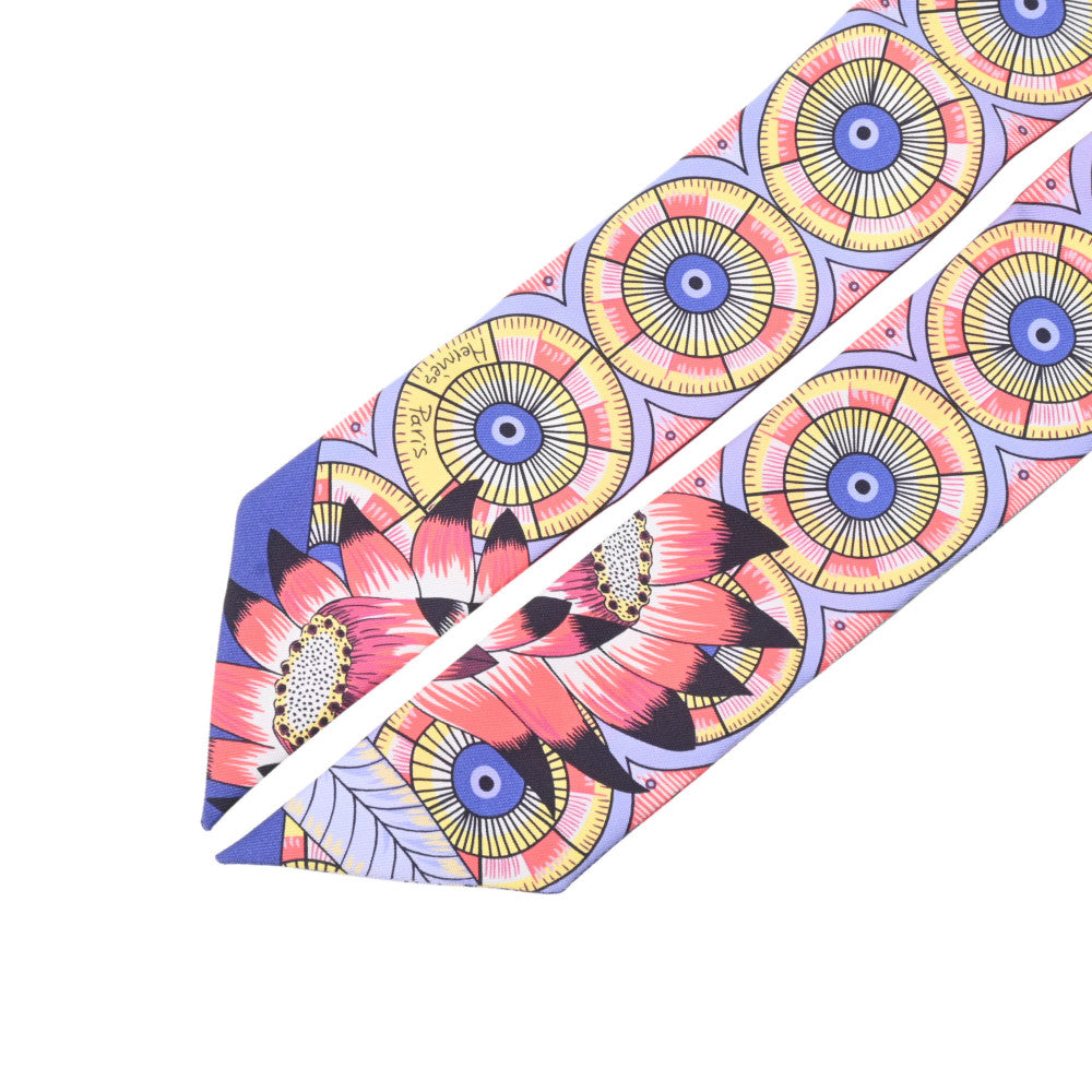 美品　エルメス　ツイリー　サバンナのダンス HERMES エルメス ツイリー サバンナのダンス シルク100％ レッド系