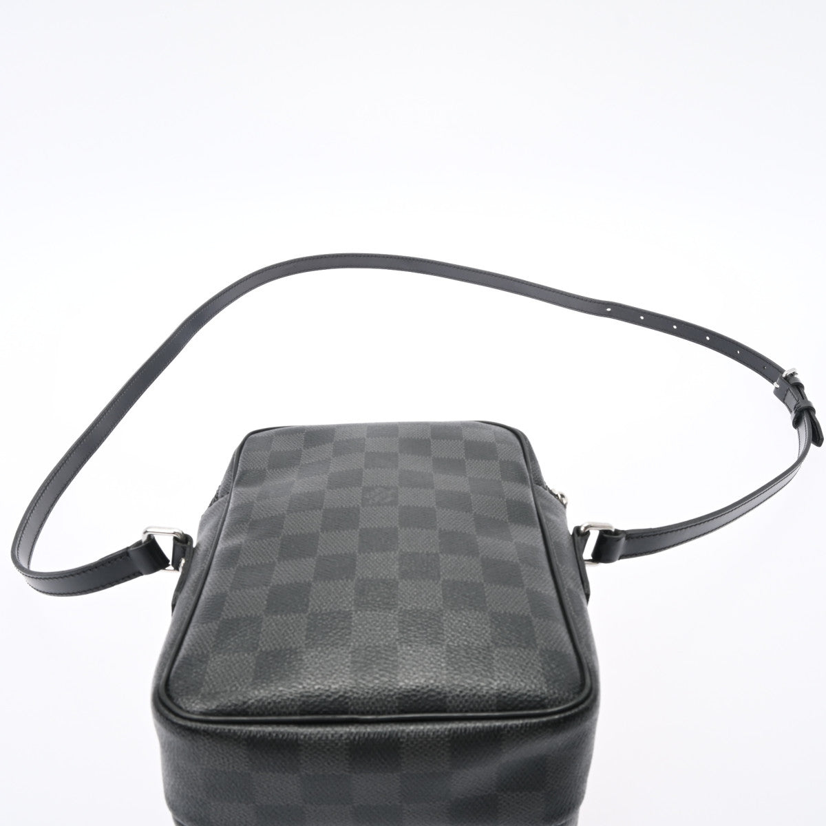 ルイヴィトングラフィット レム 14137 ブラック メンズ ダミエグラフィットキャンバス ショルダーバッグ N41446 LOUIS VUITTON  中古 – 銀蔵オンライン