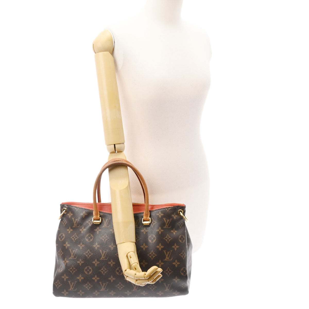 ルイヴィトンパラス 14145 クレモンティーヌ レディース モノグラムキャンバス 2WAYバッグ M41148 LOUIS VUITTON 中古 –  銀蔵オンライン