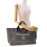 CHANEL シャネル ドーヴィルトート グレー シルバー金具 レディース キャンバス 2WAYバッグ Bランク 中古 銀蔵